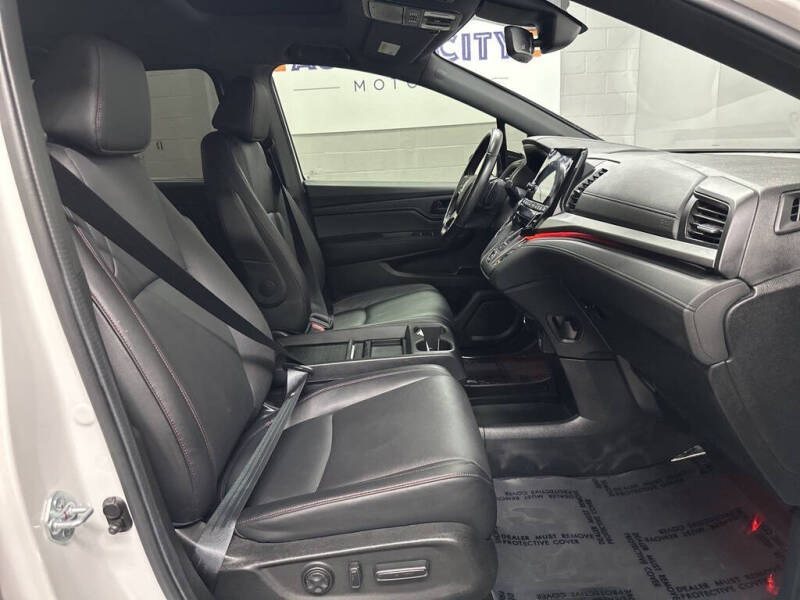 2024 Honda Odyssey Sport