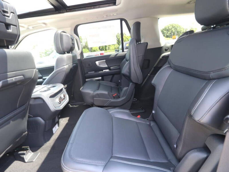2027 Ford Expedition Platinum