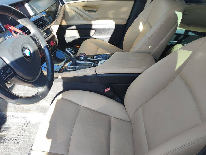 2016 BMW 5 Series 528i