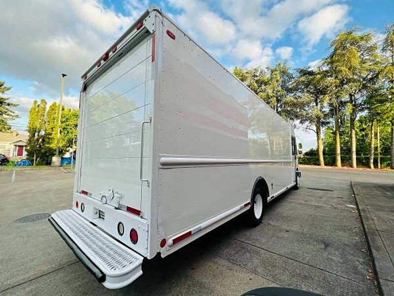 2007 Freightliner MT45 Chassis