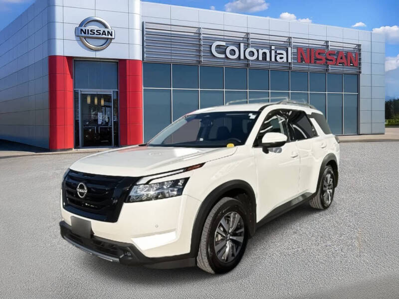 2022 Nissan Pathfinder SL