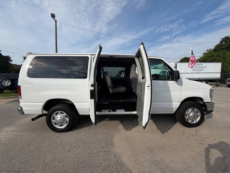 2010 Ford E-Series E-350 SD XL