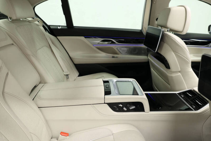 2021 BMW 7 Series ALPINA B7 xDrive