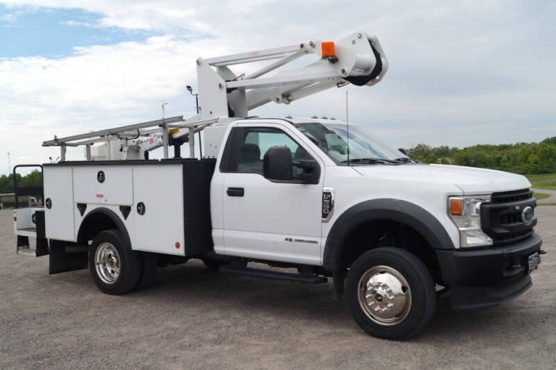 2021 Ford F-550 Super Duty Chassis Cab's photo