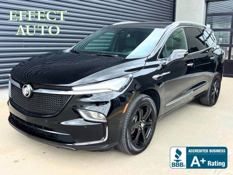 2024 Buick Enclave Essence's photo