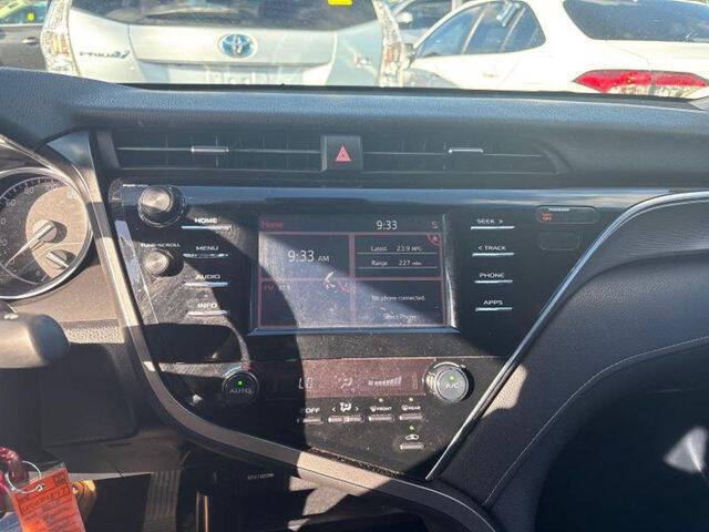 2018 Toyota Camry SE