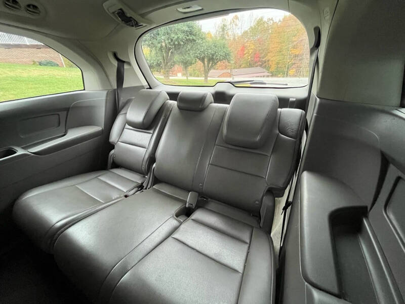 2012 Honda Odyssey EX-L photo 17