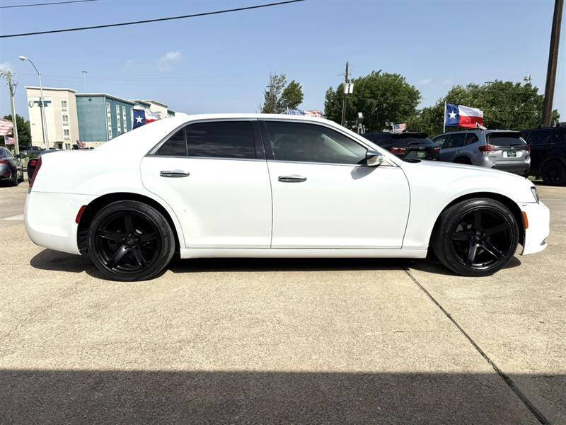 2018 Chrysler 300 Limited