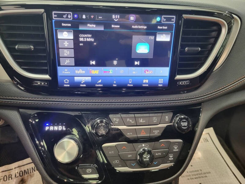 2025 Chrysler Pacifica Pinnacle