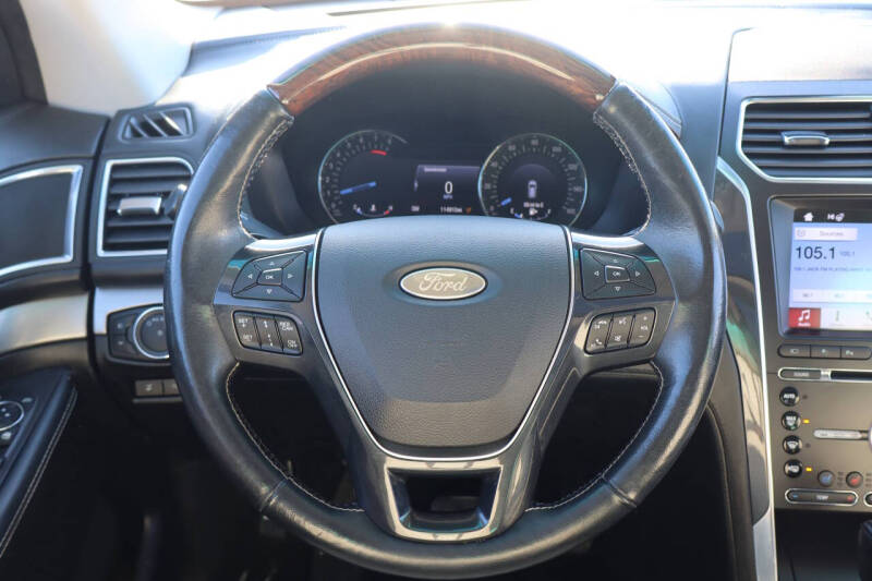 2017 Ford Explorer Platinum