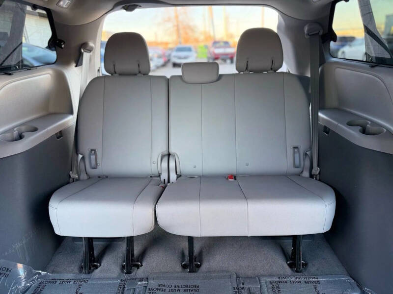 2017 Toyota Sienna XLE Premium 7-Passenger
