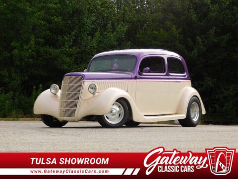 1935 Ford Tudor