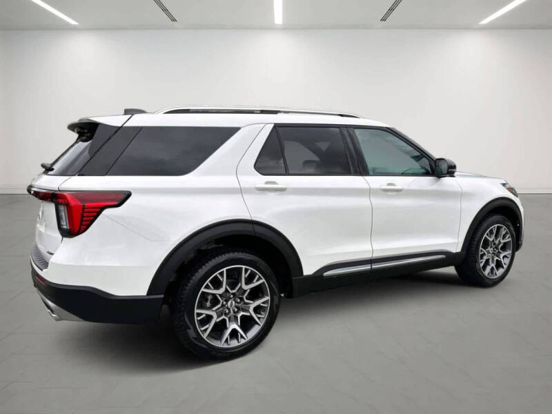 2025 Ford Explorer Platinum