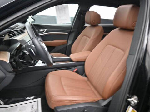 2024 Audi Q8 e-tron quattro Premium Plus