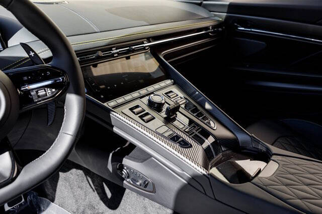 2026 Aston Martin DB12 V8