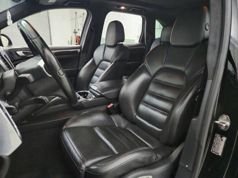 2013 Porsche Cayenne GTS