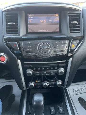 2016 Nissan Pathfinder SV