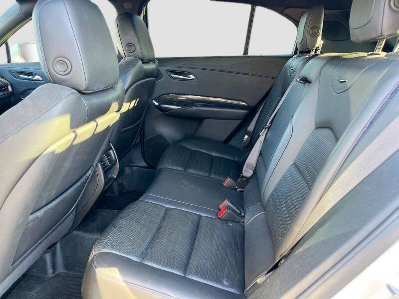 2024 Cadillac XT4 Sport