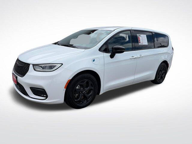 2024 Chrysler Pacifica Plug-In Hybrid Select