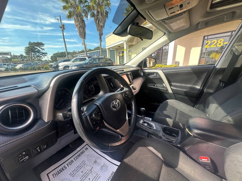 2017 Toyota RAV4 XLE