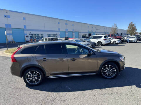 2016 Volvo V60 Cross Country T5