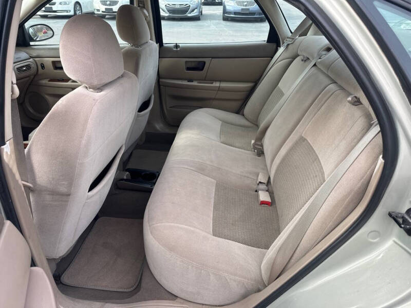 2006 Ford Taurus SEL