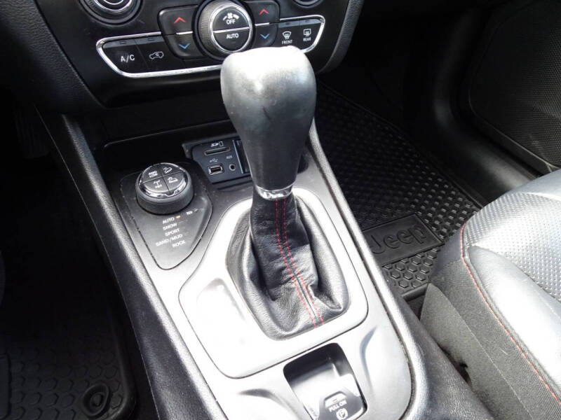 2017 Jeep Cherokee Trailhawk L Plus