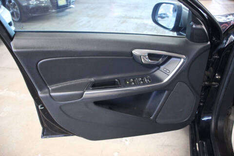 2013 Volvo S60 T6 R-Design Platinum