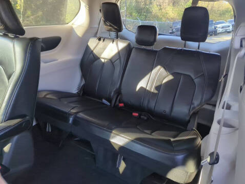 2020 Chrysler Pacifica Hybrid Touring L