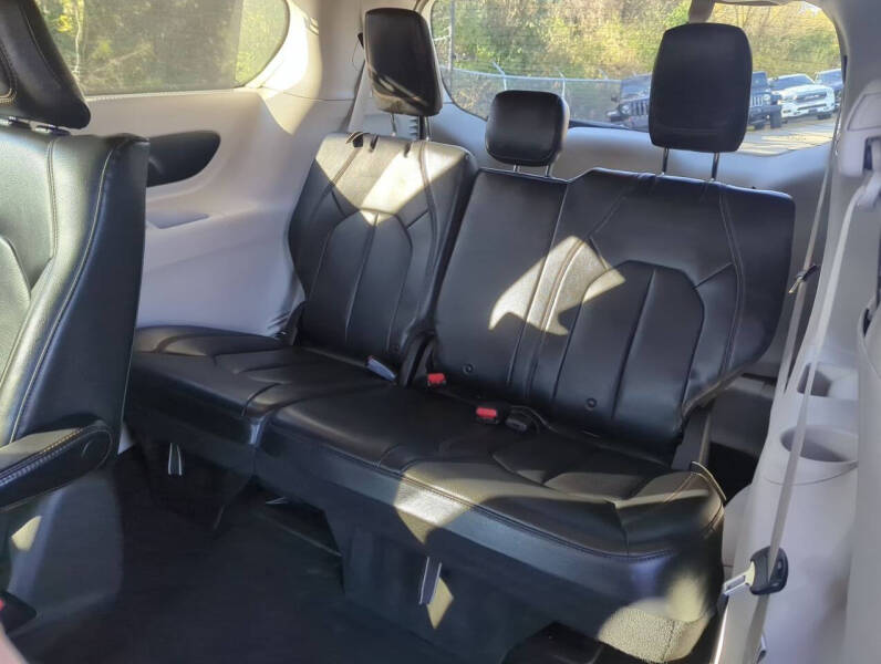 2020 Chrysler Pacifica Hybrid Touring L