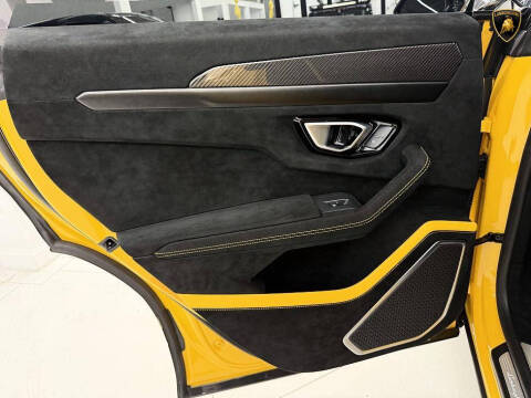 2024 Lamborghini Urus Performante