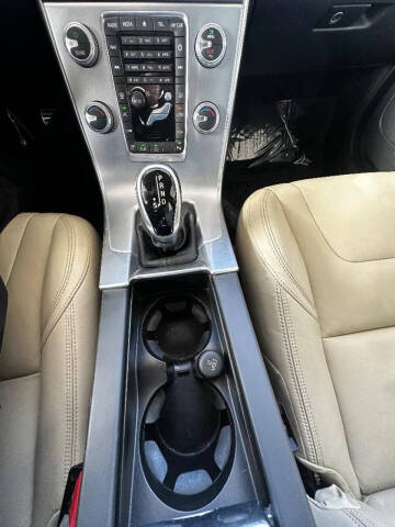 2017 Volvo S60 T5 Dynamic