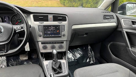 2017 Volkswagen Golf SportWagen TSI SE