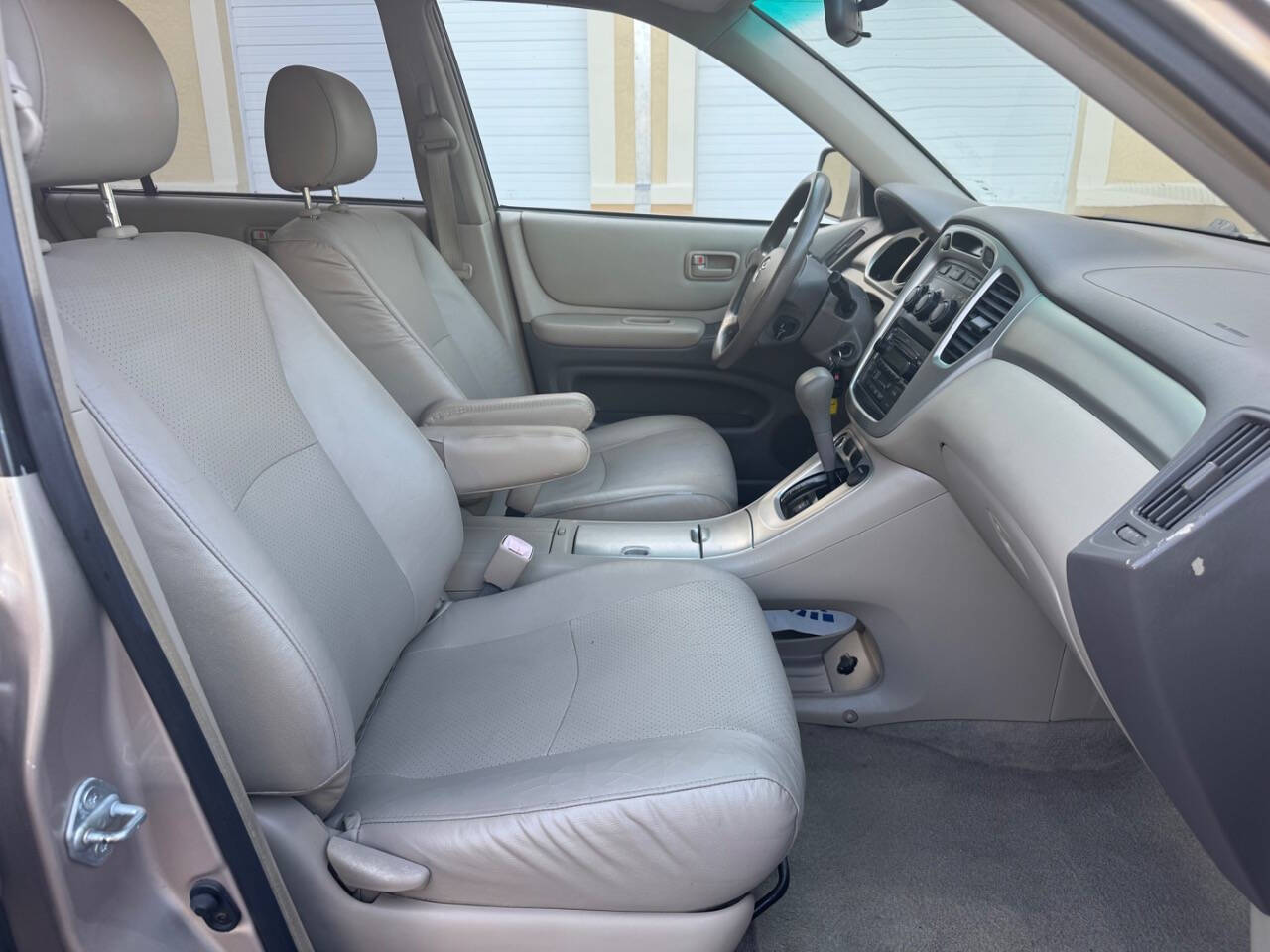 2006 Toyota Highlander for sale at LP AUTO SALES in Naples, FL