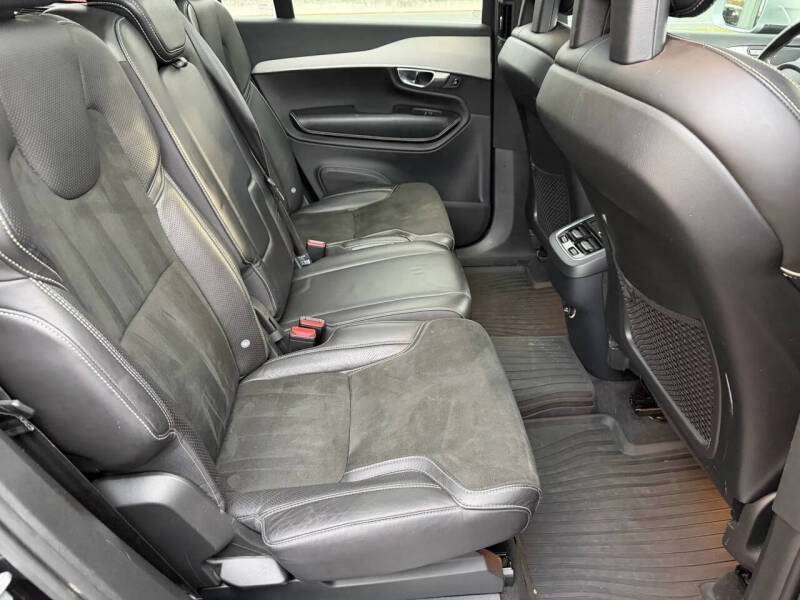 2017 Volvo XC90 T6 R-Design