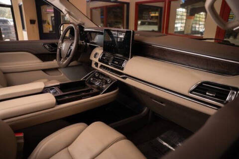 2023 Lincoln Navigator L Reserve