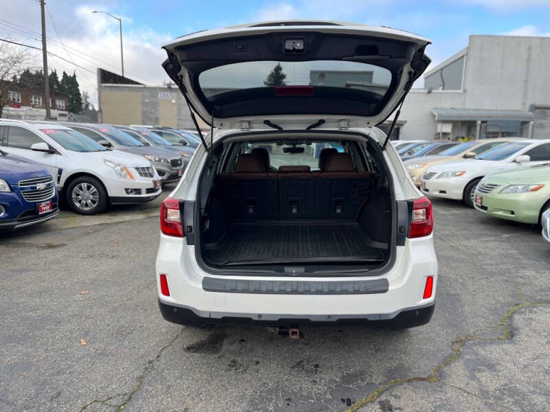 2017 Subaru Outback Touring photo 7