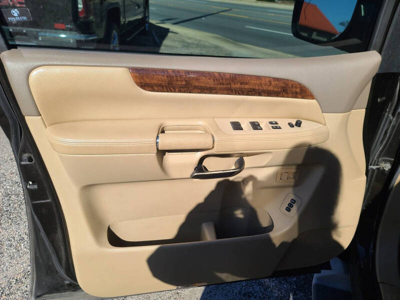 2013 Nissan Armada Platinum