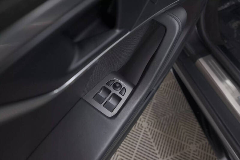 2018 Jaguar F-TYPE R