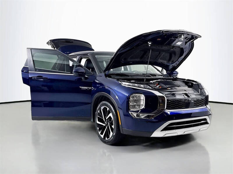 2023 Mitsubishi Outlander PHEV SE