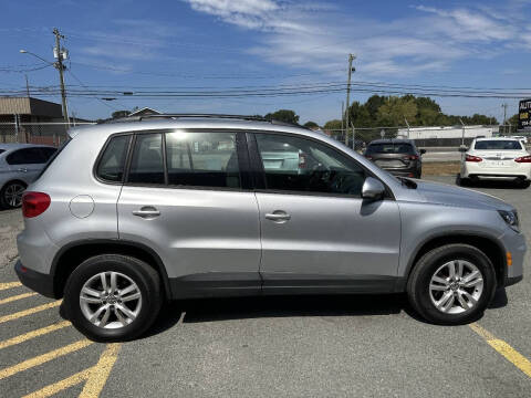 2015 Volkswagen Tiguan SE