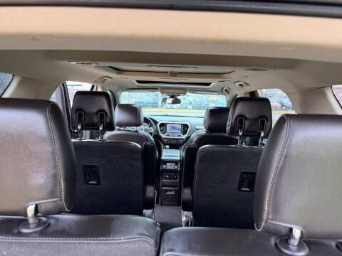 2017 GMC Acadia Denali