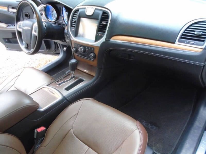 2013 Chrysler 300 C John Varvatos Luxury Edition