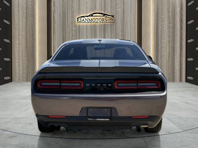2016 Dodge Challenger SXT
