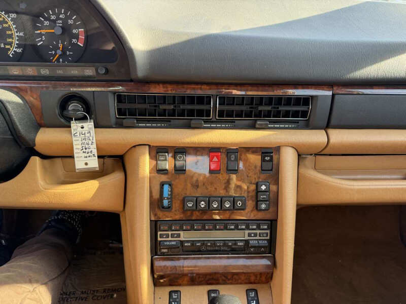 1991 Mercedes-Benz 560-Class 560 SEL