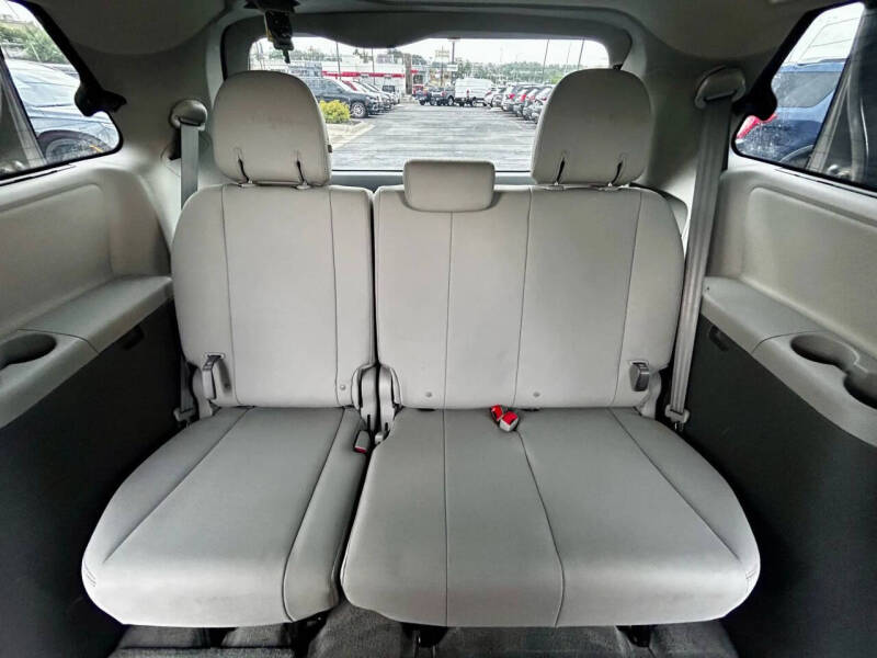 2016 Toyota Sienna