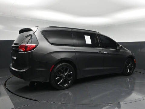 2019 Chrysler Pacifica Touring L Plus