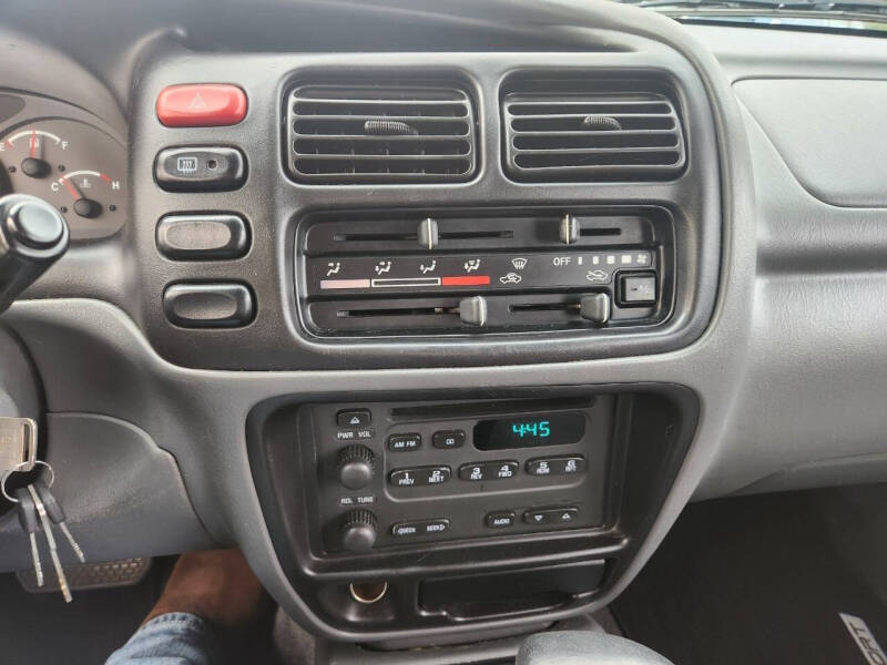 2000 Chevrolet Tracker