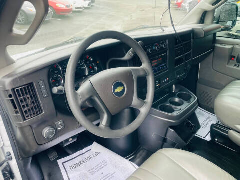 2023 Chevrolet Express 2500