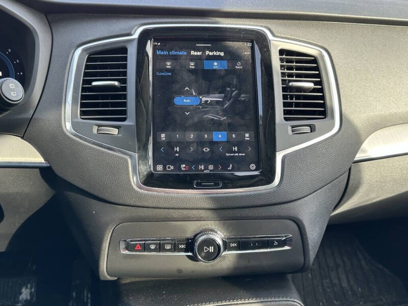 2023 Volvo XC90 B5 Core